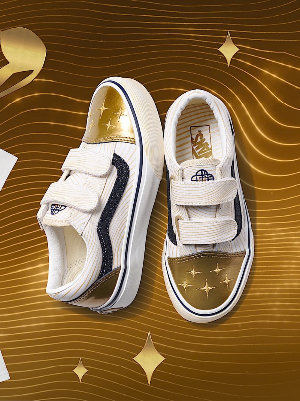 Vans KPop Demon Hunters Old Skool V Little Kids Golden Glitter White size 10.5